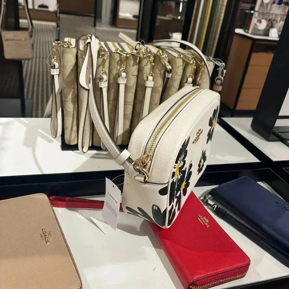 JAMIE CAMERA BAG WITH FLORAL PRINT (COACH CZ598) GOLD/CHALK MULTI - Picture 6 of 11